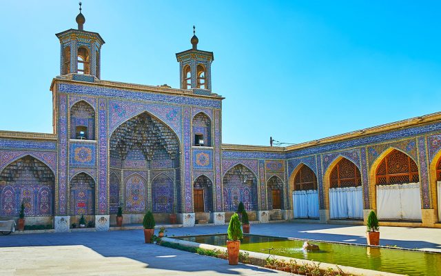 伊朗莫克清真寺-Nasir-al-Mulk-Mosque-shutterstock_770597389-M