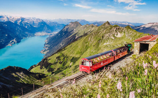 百夫長旅遊_歐洲_瑞士_布里恩茨洛特峰火車Brienzer-Rothorn_L