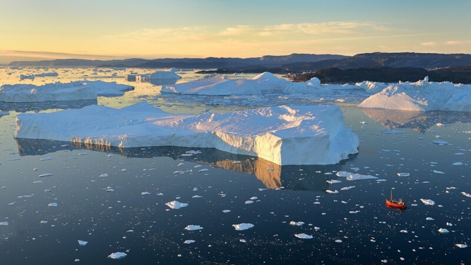 百夫長旅遊_歐洲_北歐_冰島格陵蘭_冰川峽灣遊船-Iceberg-Cruise