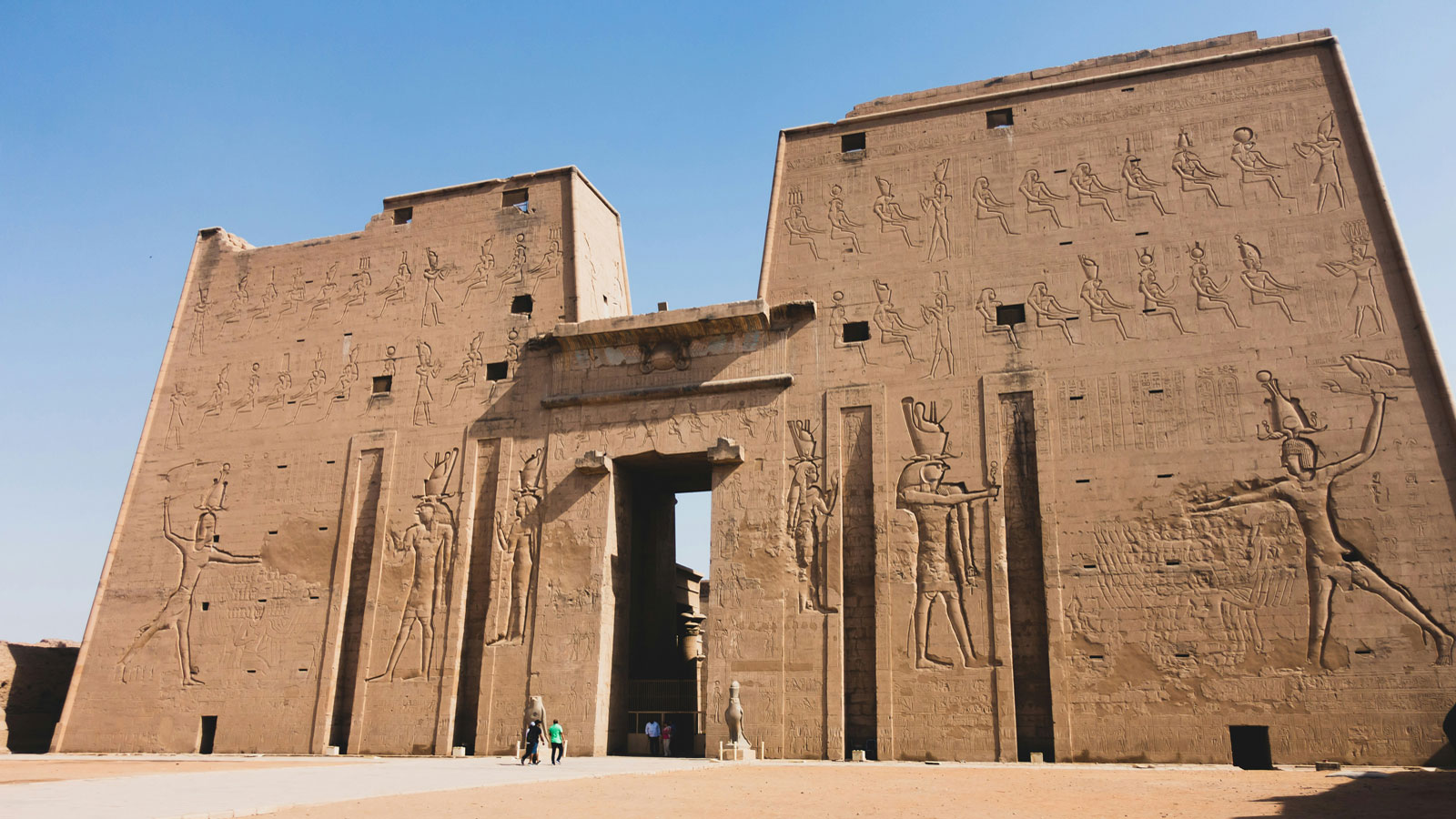 百夫長旅遊_非洲_埃及_艾得芙神殿Temple-Of-Edfu_L